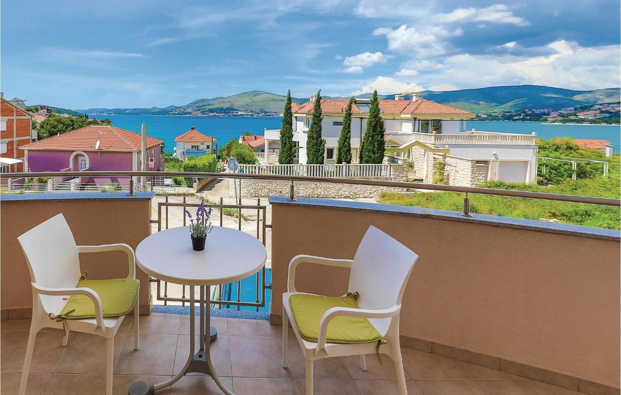 1 Bedroom Stunning Apartment In Okrug Gornji Trogir Exterior photo
